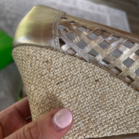 Lilly Pulitzer Gold Wedges - Picture 6 of 13